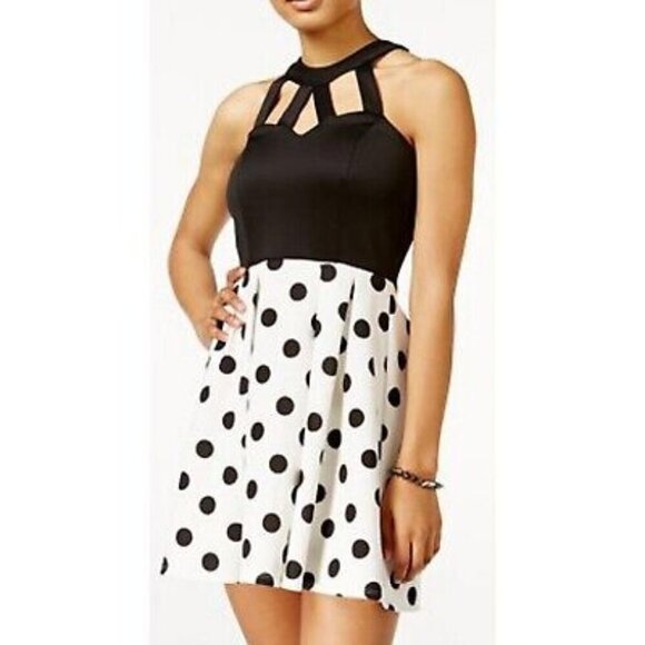 NWT Crystal Doll Cutout Fit and Flare Polka Dot Dress Black White Junior's 5 - Picture 1 of 8